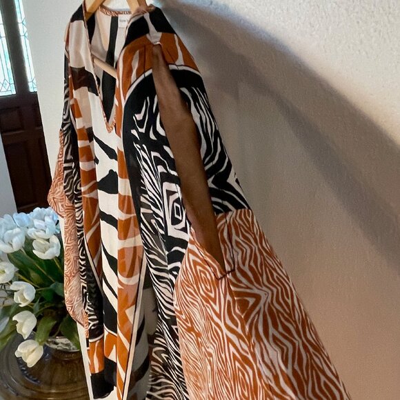 Susan Graver Animal Print Chiffon Scarf Top Size M - Picture 3 of 6